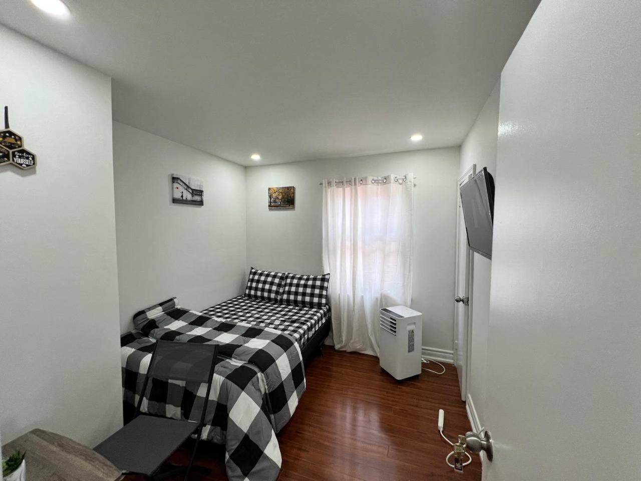 #1 Convvy-Nient Residence! Toronto Exterior photo