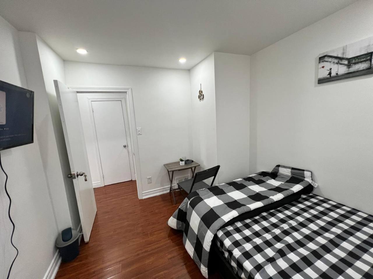 #1 Convvy-Nient Residence! Toronto Exterior photo