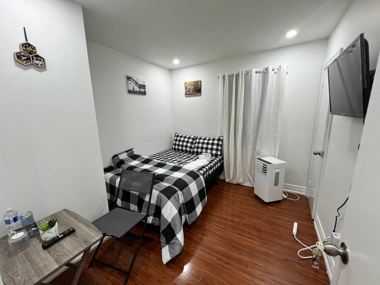 #1 Convvy-Nient Residence! Toronto Exterior photo