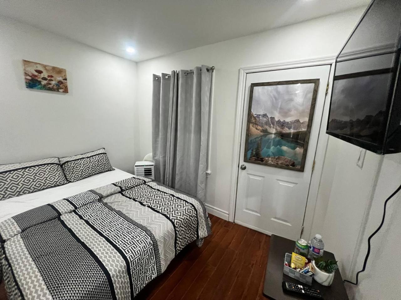 #1 Convvy-Nient Residence! Toronto Exterior photo